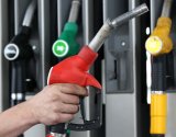 АМКУ зайнявся подорожчанням бензину