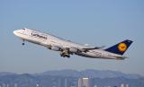 Бортпроводники Lufthansa анонсировали новую забастовку