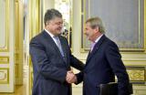 Президент України провів зустріч з Комісаром ЄС з питань Європейської політики сусідства та переговорів з розширення