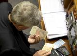 Депутаты вдвое увеличили себе зарплаты