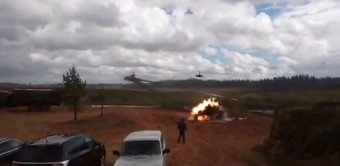 На учениях &laquo;Запад-2017&raquo; российский вертолет нанес ракетный удар по журналистам