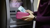 Більшість росіян не можуть назвати свою зарплату гідною, показало опитування