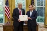 Посол Республики Казахстана передал Трампу привет от Назарбаева