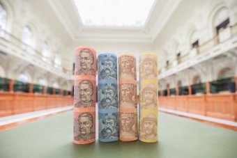 Гривня на межбанке ослабляется