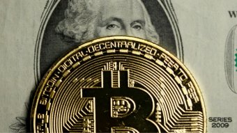 Биткоин побил отметку в 7 тысяч долларов