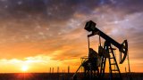 Нефть дешевеет после роста накануне