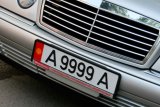 Казахстанці знову зможуть тимчасово ввозити автомобілі з-за кордону