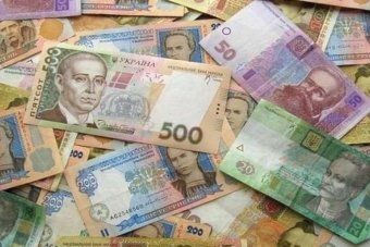 НБУ на 28 серпня послабив курс гривні до 25,55 грн/долар