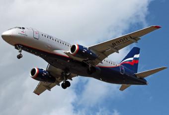 ВЕБ профінансував поставку трьох літаків Sukhoi Superjet 100 в Ірландію