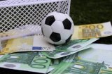 Игрокам "Динамо" Суркиса зарплаты платят не в конвертах, а в мешках - налоговик