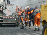 Гройсман сказал, когда в Украине отремонтируют все дороги