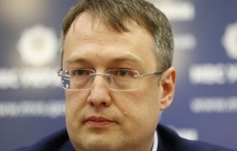 Геращенко: Поліцейські повинні навчитися &laquo;підрізати&raquo; автомобілі порушників