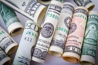 Гривня на міжбанку продовжує знецінюватися