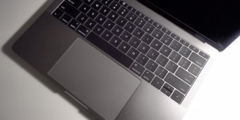 На Apple подали групповой иск из-за проблем с клавиатурой