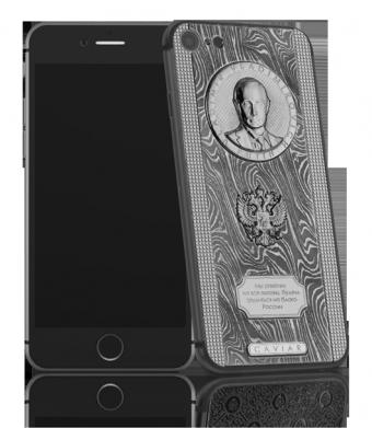 До дня народження Путіна випустили золоті iPhone 7