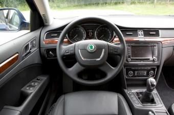 Мы отходим от сырьевого типа экономики - Гройсман о сборке Skoda на Закарпатье