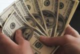 Зарплати і курс долара на 2017 рік: експерт дав прогноз