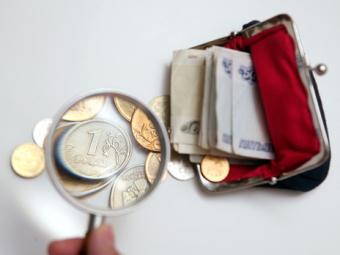 С 1 июля 2017 года МРОТ в России вырастет на 300 рублей