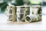 Доллар на межбанке поднялся выше 28,50 гривни