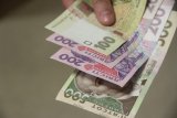 У Кабміні розповіли, скільки українців отримують високу зарплату