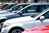 Президент предложил освободить дипломатов от растаможивания авто