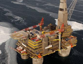 Обама запретил бурение новых нефтяных скважин в Арктике