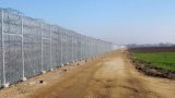 Деньги для &laquo;Стены&raquo; переводили фирме, директором которой была уборщица