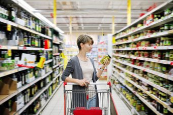 86% українців заявили, що змушені &laquo;затягувати пояси&raquo;: на чому економлять