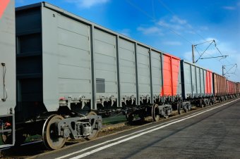 УЗ закупила лише 500 напіввагонів із запланованих 9 тисяч - Омелян