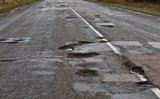 Закарпатец отсудил у Службы автодорог 10 тыс. грн за плохие дороги