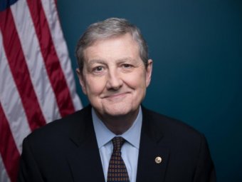 Сенатор США заявил, что хотел бы оценить ситуацию в России и встретиться с Путиным