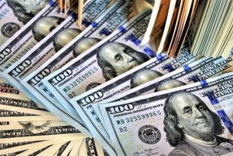 Гривня на міжбанку продовжує зміцнюватися