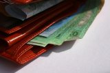 За невиплату зарплати вчасно пропонують платити компенсацію