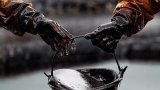 Ціни на нафту знижуються після зростання напередодні